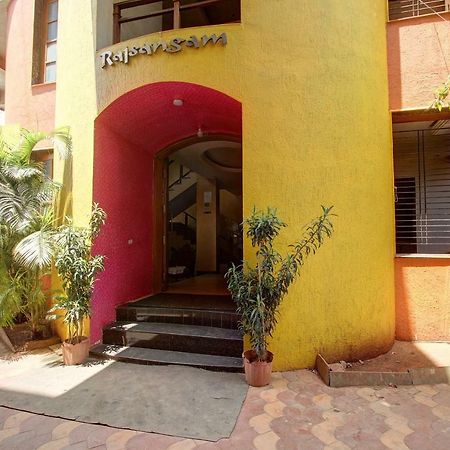 Hotel Rajsangam International Badami Buitenkant foto