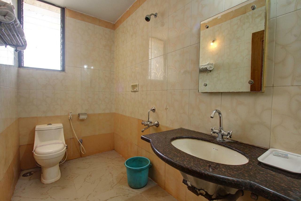Hotel Rajsangam International Badami Buitenkant foto