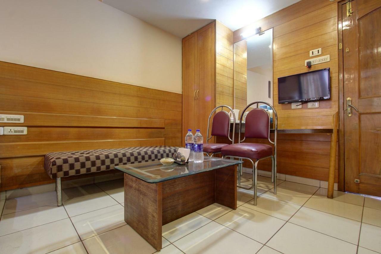 Hotel Rajsangam International Badami Buitenkant foto