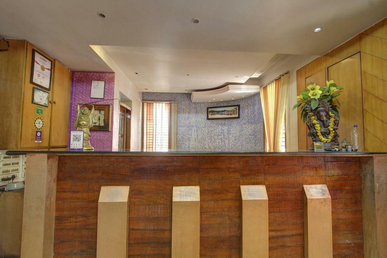Hotel Rajsangam International Badami Buitenkant foto