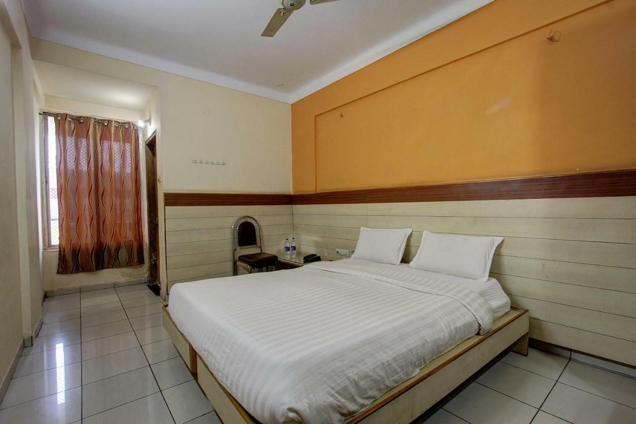 Hotel Rajsangam International Badami Buitenkant foto
