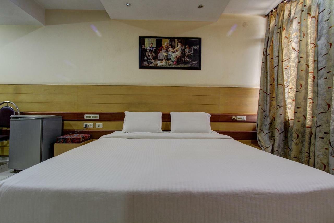 Hotel Rajsangam International Badami Buitenkant foto