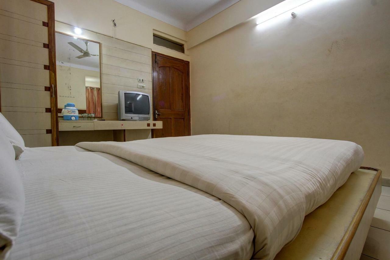 Hotel Rajsangam International Badami Buitenkant foto
